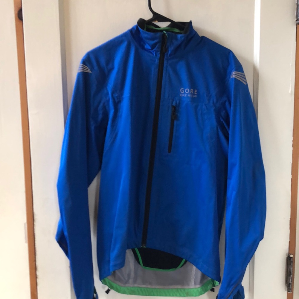 Men’s small Gore Tex cycling jacket